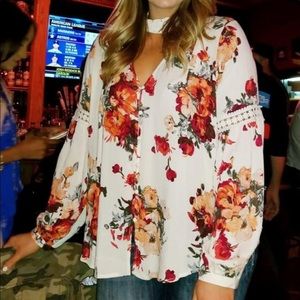 Lace collar floral blouse